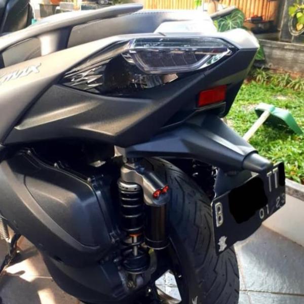 ヤマハ XMAX250cc XMAX専用 スモーク テールランプカバー ストップランプカバー ブレーキランプカバー XMAX300 カスタム