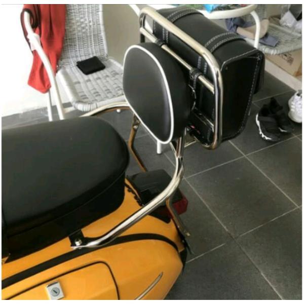 Vespa Primavera & sprint カバン付き リヤバック バックレスト リアシート タンデムバー ツーリングバー 背もたれ ベスパ